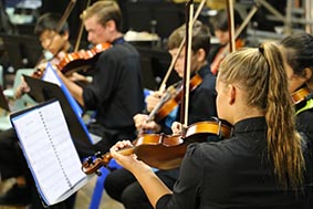 students playing violns
